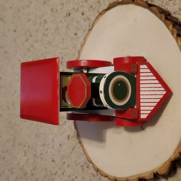 George Good Corp Santa Christmas Design Train Music Box 1978 - Picture 3 of 8